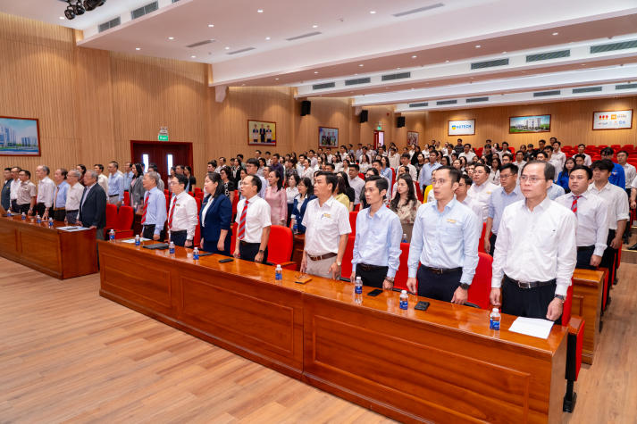 HUTECH tổng kết công tác xây dựng Đảng năm 2025 và triển khai nhiệm vụ năm 2026 8