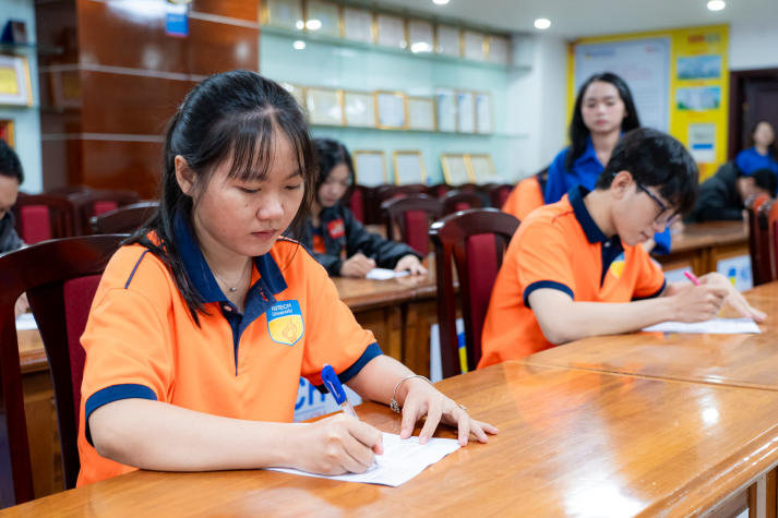 Sinh viên Khoa Quản trị kinh doanh trang bị kỹ năng tư duy phản biện, sẵn sàng chinh phục thách thức mới 73