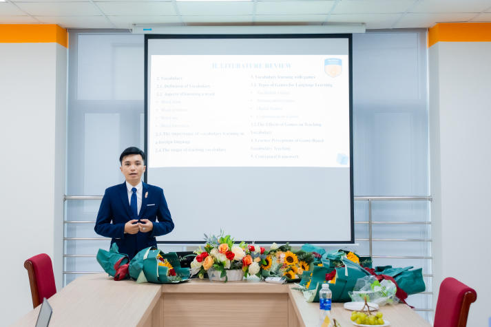 Hội đồng đánh giá luận văn/đề án tốt nghiệp Thạc sĩ ngành Ngôn ngữ Anh: Ghi nhận nhiều đề tài nghiên cứu giàu tính ứng dụng 13