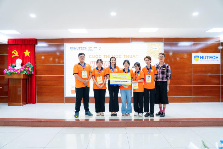 HUTECH Spelling Bee 2025: “Đấu trường từ vựng” của những bản lĩnh trẻ 91