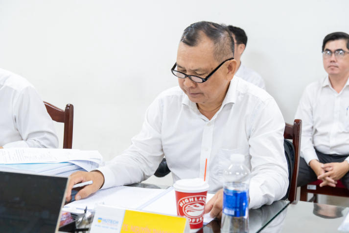 Buổi bảo vệ luận văn/đề án Thạc sĩ ngành Luật kinh tế ghi nhận góc nhìn pháp lý đa chiều 54