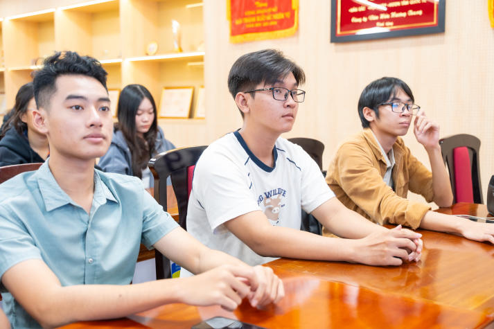 TikTok UniTour 2025 "đổ bộ" HUTECH, giải mã cơ hội nghề nghiệp trong nền kinh tế sáng tạo 59