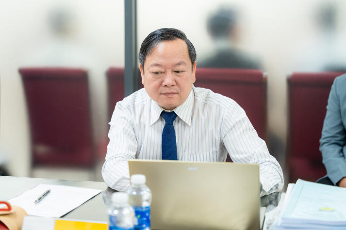 Bức tranh nghiên cứu thực tiễn về quản trị, dịch vụ và thị trường qua buổi bảo vệ luận văn/đề án Thạc sĩ Quản trị kinh doanh 23