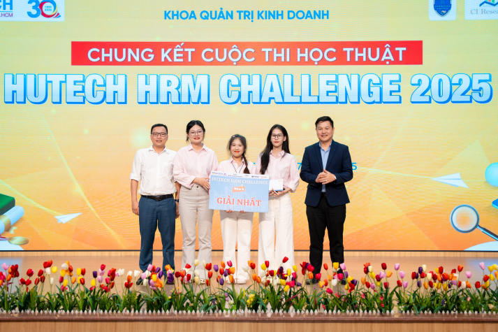 Thử sức cùng HRM Challenge, sinh viên HUTECH làm chủ kỹ năng nhân sự trong kỷ nguyên số 216