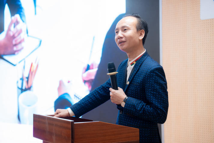 Sinh viên HUTECH soi mình và rèn kỹ năng qua “Mirror Mirror – Hình ảnh bạn phản chiếu” 38