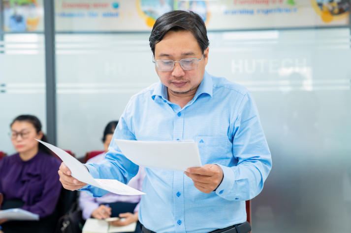 Bảo vệ luận văn/đề án Thạc sĩ Luật kinh tế tại HUTECH: Khẳng định chiều sâu đào tạo Sau đại học 81