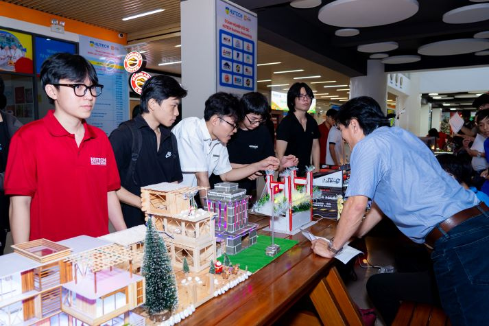 Sinh viên HUTECH ghi dấu ấn với loạt sản phẩm từ các sân chơi kỹ thuật - công nghệ 89