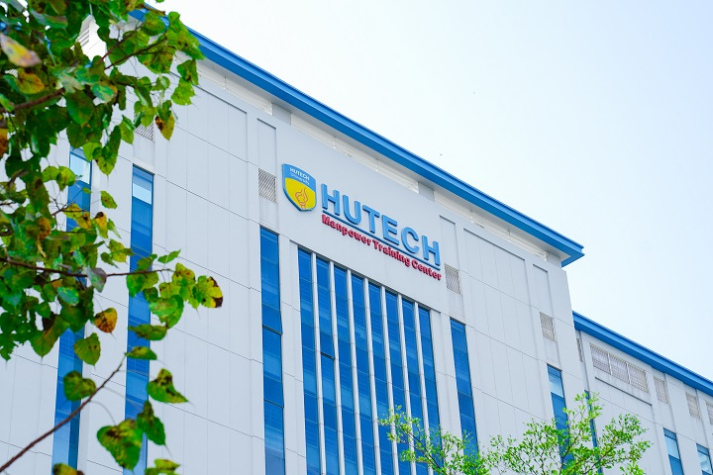 [Video] [HUTECH 30 năm] Một hành trình kiến tạo bản sắc - hội nhập - vươn tầm quốc tế 15