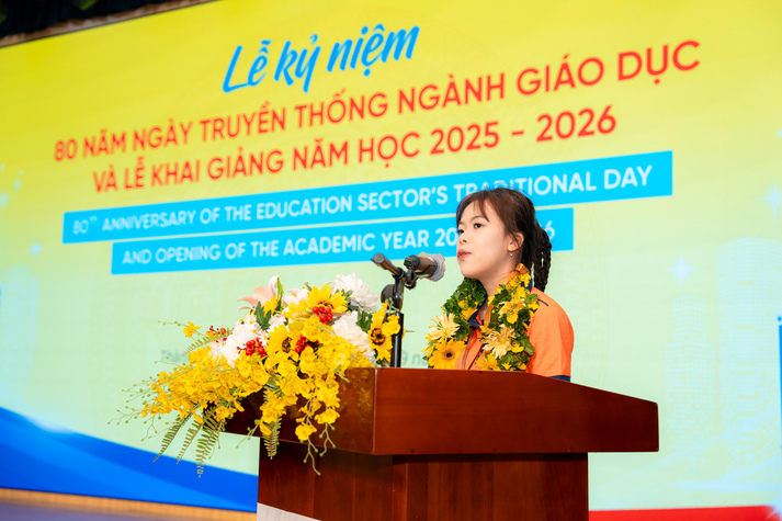 HUTECH opens the 2025-2026 academic year alongside the national celebration of 80 years of Vietnam’s education 89
