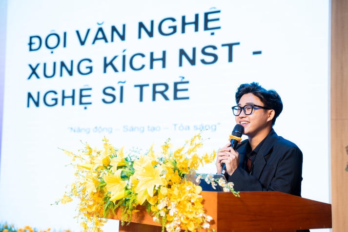Khởi động thanh xuân: CLB - Đội - Nhóm HUTECH sẵn sàng chào đón tân binh nhập hội 282
