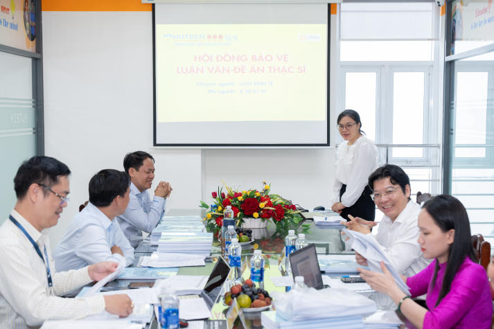 Tư duy pháp lý gắn liền thực tế được thể hiện tại buổi bảo vệ luận văn Thạc sĩ ngành Luật kinh tế 4