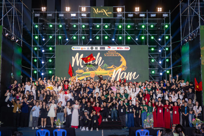 HUTECH-ers mở màn sáng tạo với 02 sự kiện kết thúc học phần Tổ chức sự kiện 239