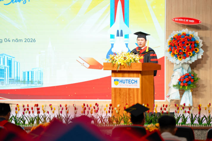 383 tân Cử nhân HUTECH chính thức tốt nghiệp, sẵn sàng chinh phục chặng đường mới 60