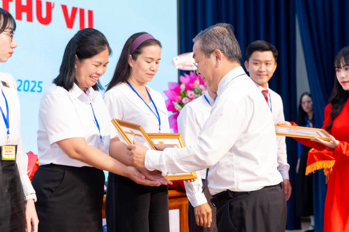 Đại hội Đại biểu Đảng bộ HUTECH lần VII: Khởi đầu vững vàng cho nhiệm kỳ 2025-2030 274