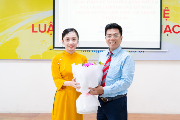 Buổi bảo vệ luận văn và đề án Thạc sĩ ngành Kế toán tạo dấu ấn với nhiều đề tài “bắt nhịp” thực tiễn 39