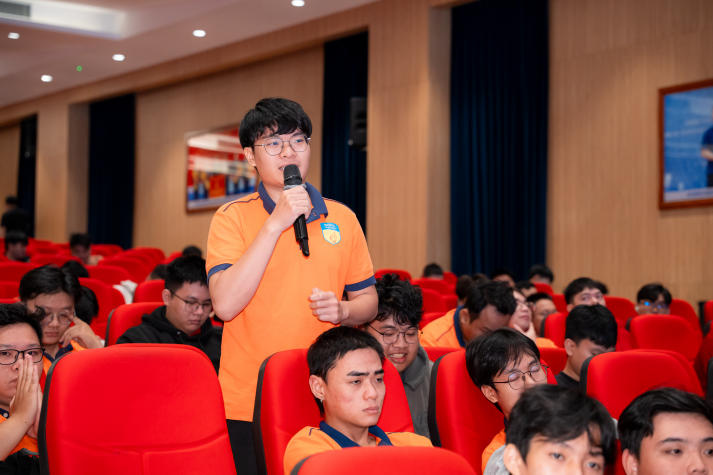Học bí kíp dùng AI tinh chỉnh portfolio, sinh viên Viện Kỹ thuật chủ động ghi điểm với nhà tuyển dụng 76