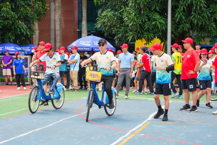 [Video] Sôi động, gắn kết và bùng nổ tại Hội thao Cán bộ - Giảng viên - Nhân viên HUTECH 2025 240