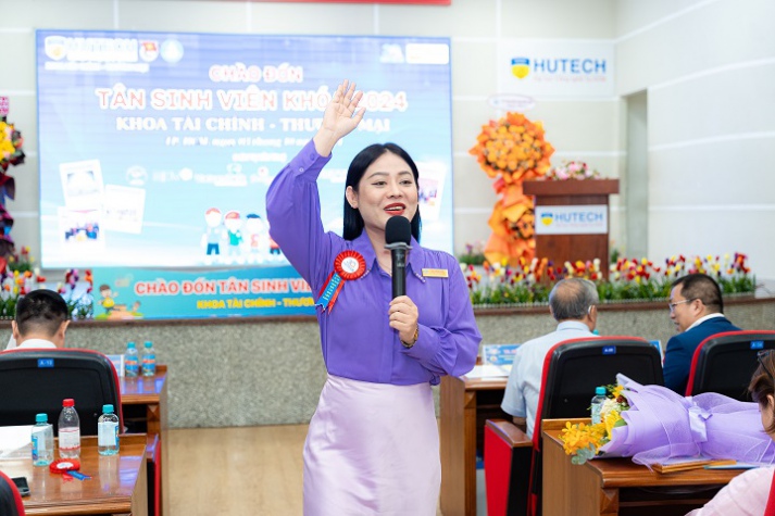 Nhiều suất học bổng lên đến gần 200 triệu đồng dành cho tân sinh viên Khoa Tài chính - Thương mại 99