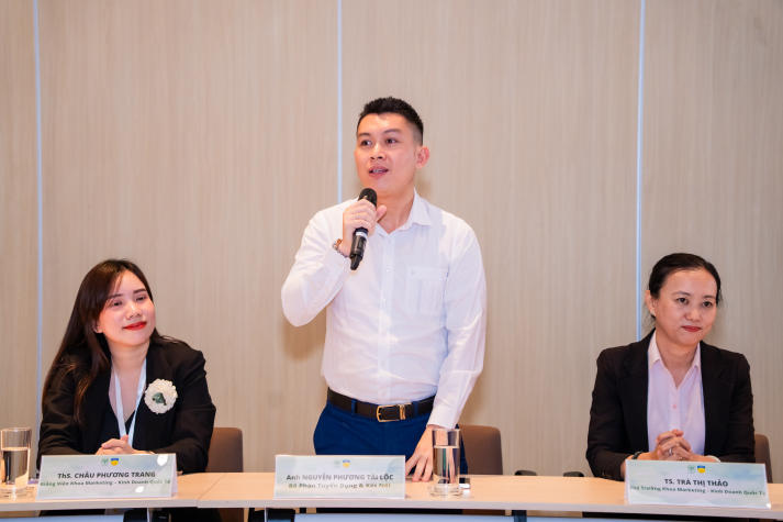 [Ảnh] Kiến tập tại C.P. Việt Nam: Cơ hội cọ xát thực tiễn cho sinh viên ngành Kinh tế quốc tế 14