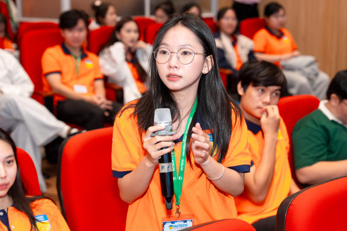 HUTECH-ers “bỏ túi” kỹ năng thích ứng đại học, chủ động vượt qua áp lực 72