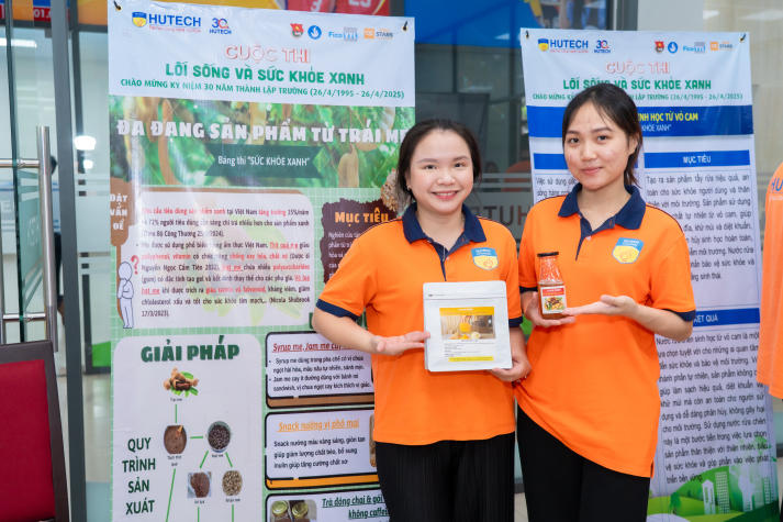 Lối sống xanh - Sức khỏe xanh: Sinh viên HUTECH kiến tạo tương lai bằng hành động bền vững 102