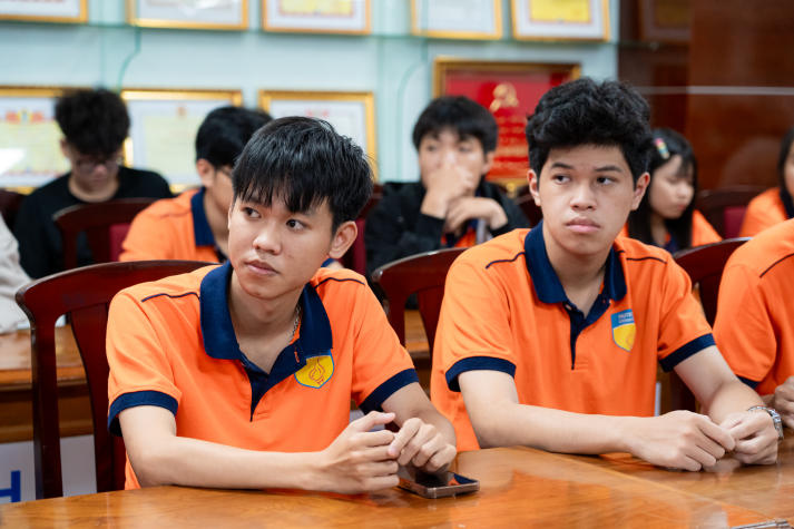 Sinh viên Khoa Quản trị kinh doanh trang bị kỹ năng tư duy phản biện, sẵn sàng chinh phục thách thức mới 39