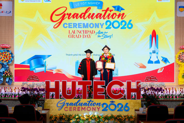 400 tân khoa HUTECH tốt nghiệp, mang tinh thần học hỏi suốt đời vào hành trình mới 60