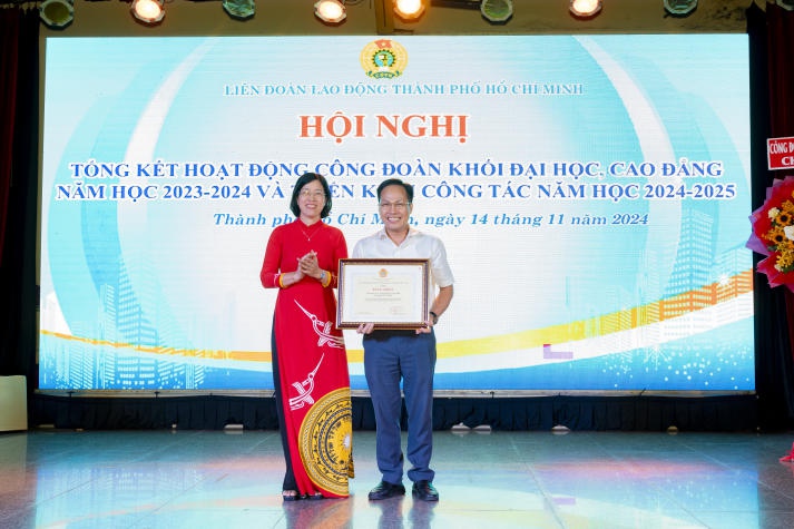 Công đoàn cơ sở HUTECH tham dự Hội nghị Tổng kết hoạt động công đoàn khối đại học, cao đẳng năm học 2023-2024 25