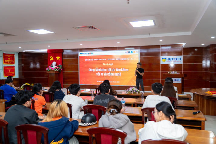 Làm Marketing thời AI: Sinh viên HUTECH học cách giao tiếp và "bắt nhịp" tương lai 27