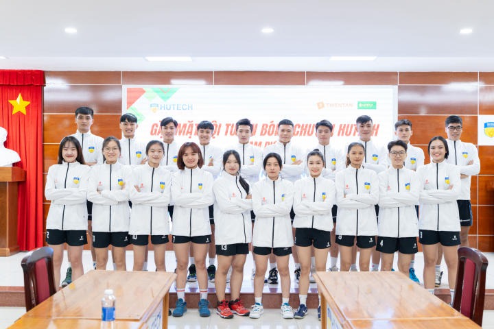 Đội tuyển Bóng chuyền nam, nữ HUTECH đã sẵn sàng chinh phục vòng Chung kết Giải Bóng chuyền Sinh viên toàn quốc 2023 114