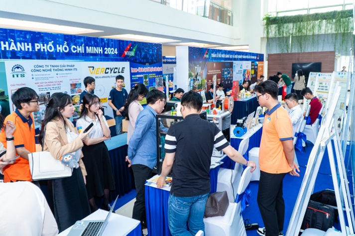 HUTECH khẳng định vị thế “đại học khởi nghiệp” tại Tuần lễ Đổi mới sáng tạo và Khởi nghiệp TP.HCM 2024 60