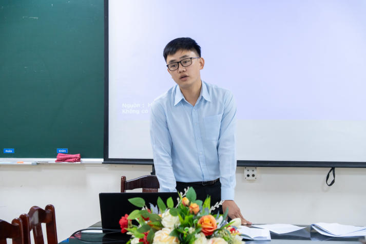 Buổi bảo vệ luận văn/đề án Thạc sĩ ngành Luật kinh tế ghi nhận góc nhìn pháp lý đa chiều 21