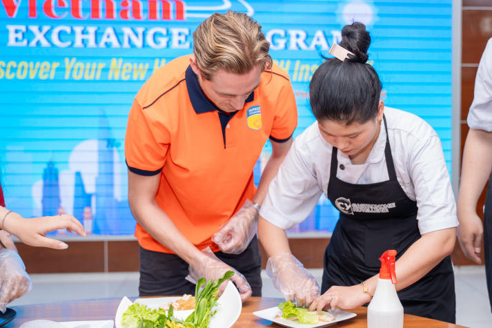 HUTECH 2025 Comprehensive Internationalization: A Strategic Step in Education and Global Integration 136