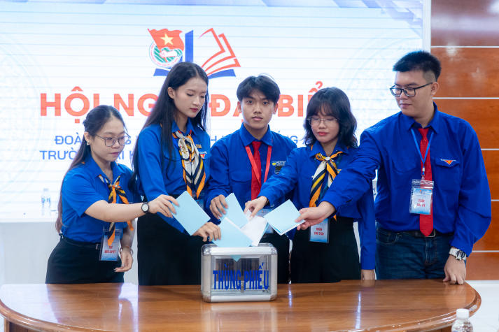 Hội nghị Đoàn TNCS HCM Khoa Tiếng Anh: Gắn kết - Sáng tạo - Vươn xa 69