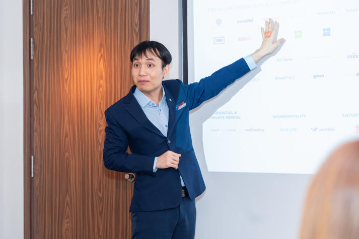 Trải nghiệm đẳng cấp 5 sao: Sinh viên Quản trị nhà hàng học hỏi thực tế tại Hôtel Des Arts Saigon 35