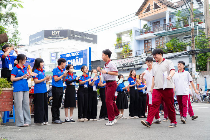 Tuổi trẻ HUTECH tiếp sức mùa thi 2025: Lan tỏa yêu thương, đồng hành cùng sĩ tử 29