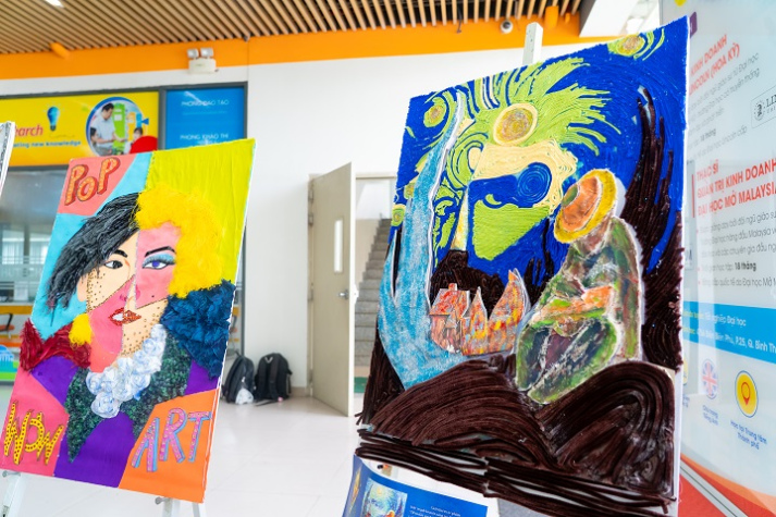 Kết nối kỹ thuật - thẩm mỹ - ứng dụng trong triển lãm của sinh viên ngành Thiết kế nội thất 52