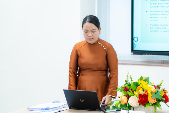 Học viên cao học Ngôn ngữ Anh HUTECH đưa vấn đề thực tiễn vào luận văn/đề án 36