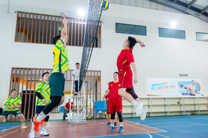 [Hội thao CB-GV-NV HUTECH 2025]: Bóng chuyền nam xác định 4 cái tên tiến vào Bán kết 114