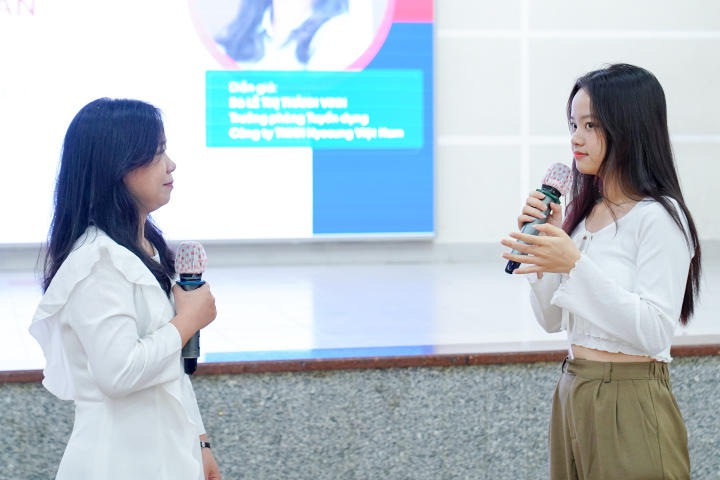 Sinh viên Khoa Hàn Quốc học tích lũy kiến thức về văn hóa doanh nghiệp Hàn Quốc và kỹ năng viết CV bằng tiếng Hàn 40