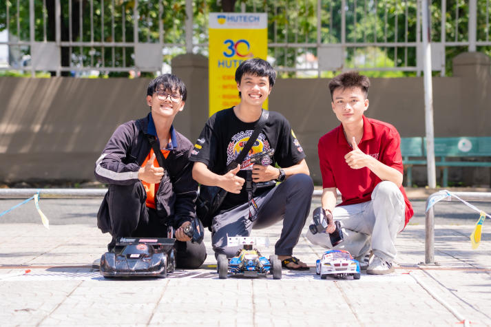 Loạt sân chơi học thuật - văn hóa nghệ thuật - thể thao cho sinh viên HUTECH thỏa sức hòa cùng đam mê 89