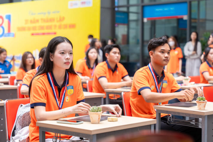 HUTECH-ers khám phá “bản đồ truyền thống” Trường, nối dài niềm tự hào tuổi trẻ 13