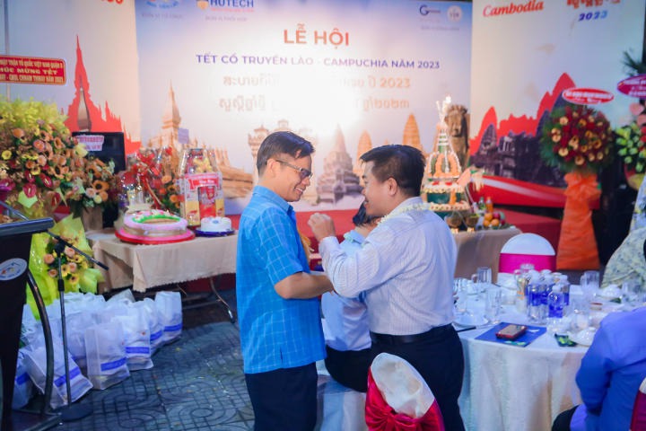 Sinh viên hoà trong không khí vui tươi, ấm áp tại “Lễ hội Tết cổ truyền Lào và Campuchia 2023” 53