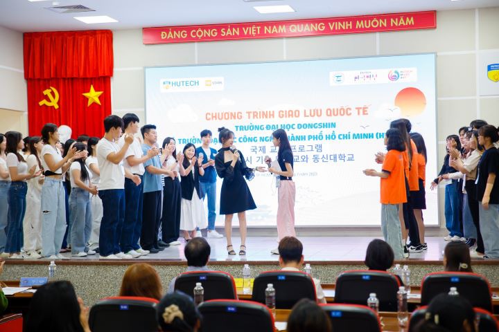 [Video] 30 sinh viên ĐH DONGSHIN (Hàn Quốc) trải nghiệm tuần lễ giao lưu sôi nổi tại HUTECH 42