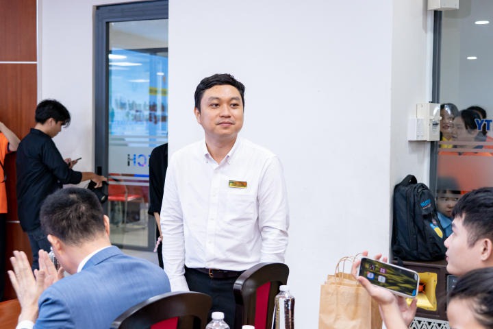 Tân sinh viên HUTECH cùng MC Trác Thuý Miêu bàn chuyện “Làm gì để thích nghi với môi trường Đại học” 26