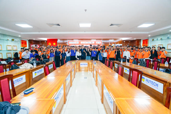 Khai mạc HUTECH Esports 2026: Sân chơi thể thao điện tử quy tụ sinh viên đam mê công nghệ 69