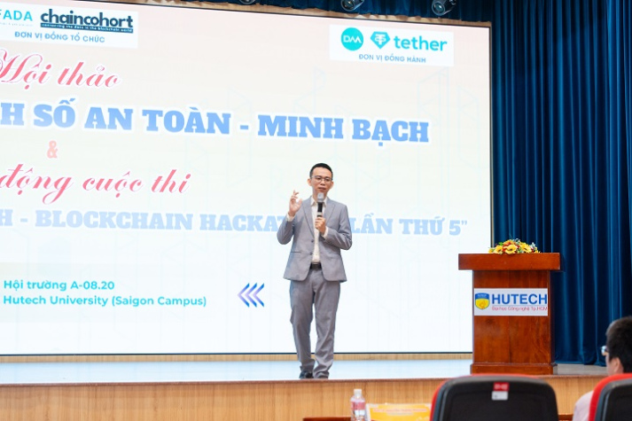 [Video] Sinh viên HUTECH dấn thân kỷ nguyên tài chính số, sẵn sàng phá đảo sân chơi Fintech - Blockchain Hackathon 39