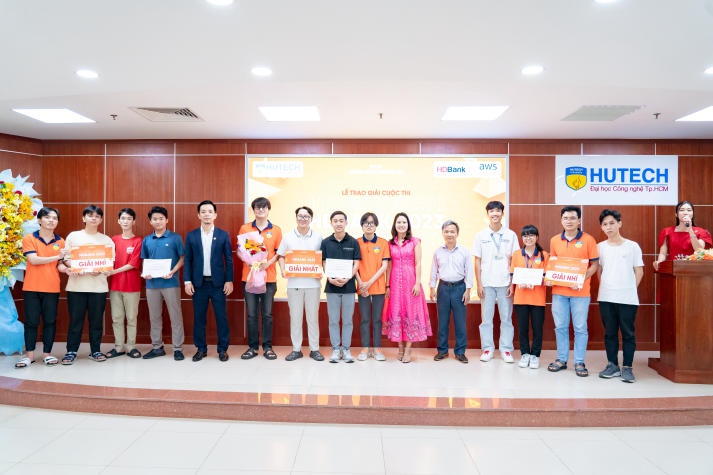 Sinh viên Khoa Công nghệ thông tin “trình làng” nhiều phần mềm có tính ứng dụng cao tại cuộc thi HDBank Hackathon 2023 243