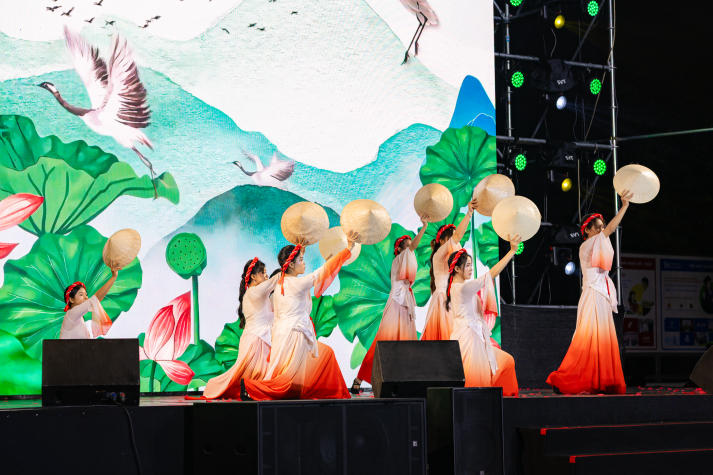 Sinh viên HUTECH thắp sáng niềm tự hào Việt qua chuỗi đồ án nghệ thuật hoành tráng 69