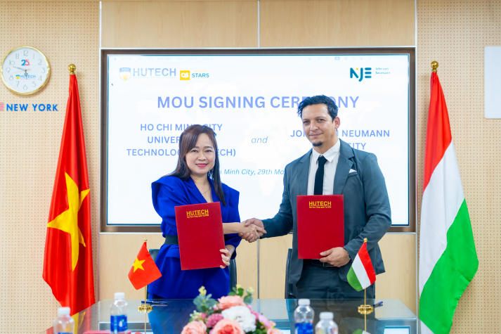 [Video] 10 dấu ấn HUTECH 2025: Khẳng định tầm vóc - Vững bước tương lai 102